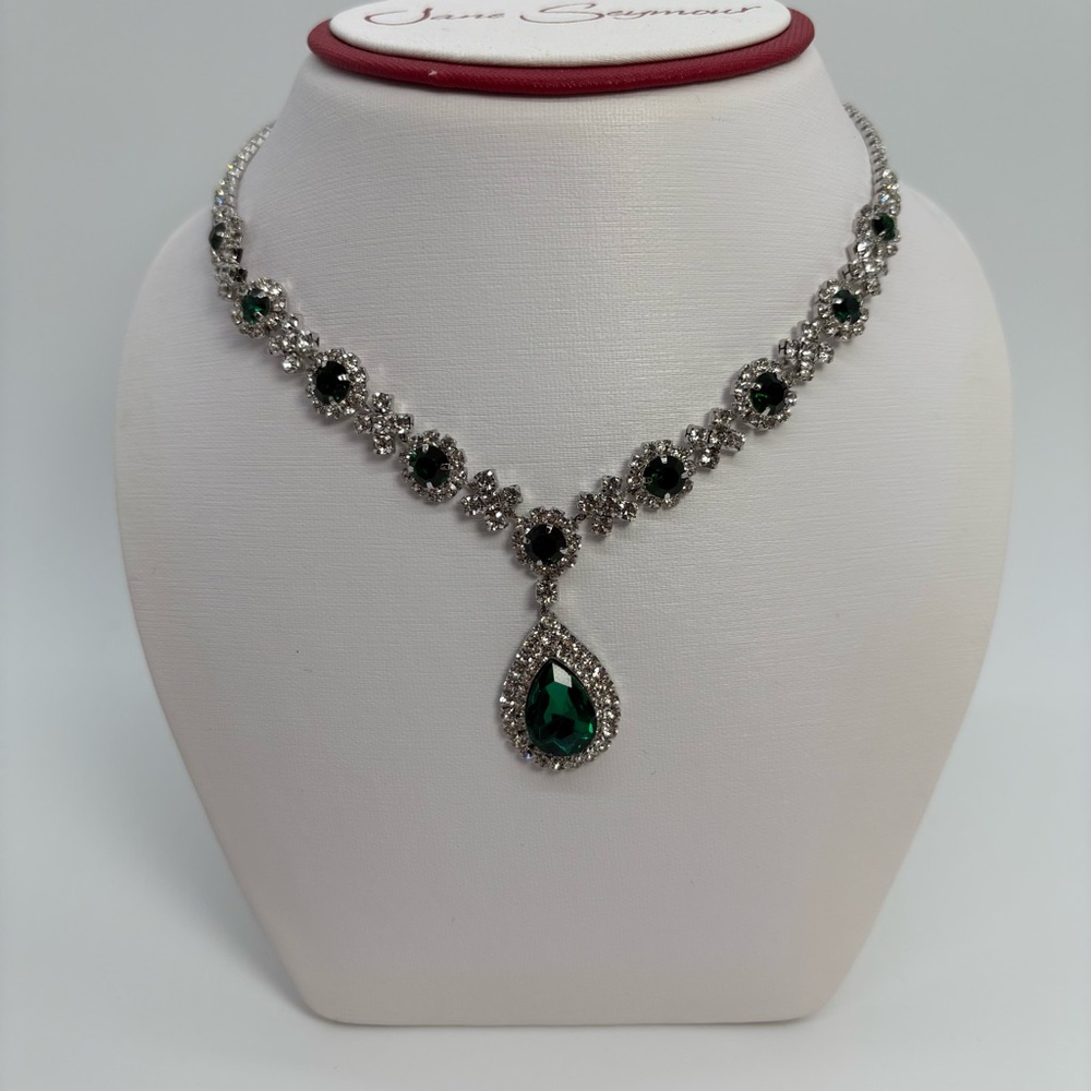 Emerald Green Teardrop Pendant Necklace - Women Jewelry